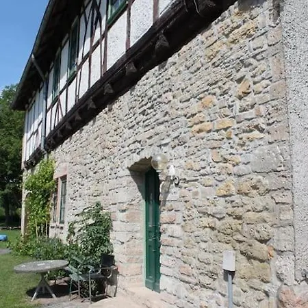 Ruhige Ferienwohnung Im Gutshaus Niederorschel Exterior foto